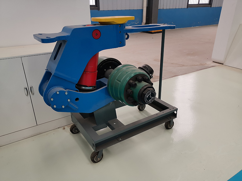 3-осный гидравлический прицеп