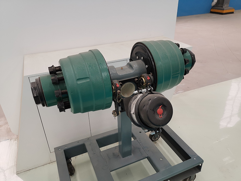 3 Axle Hydraulic Trailer