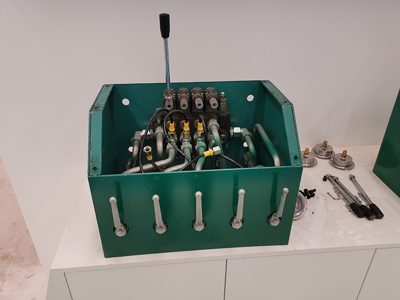 3 Axle Hydraulic Trailer