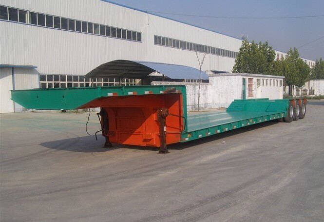 Полуприцеп с низкой платформой Low Flatbed Semi Trailer